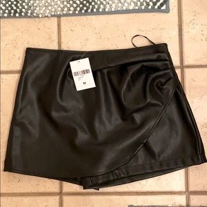 Faux leather skort